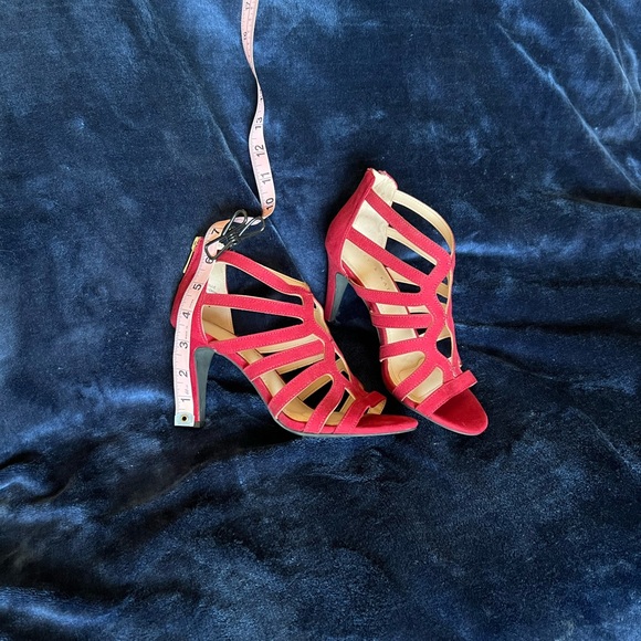 Kelly & Katie Jazelle Sandel Red size 6 - Picture 5 of 8